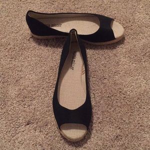 Olivia Miller slip-on peep toe sandal flats